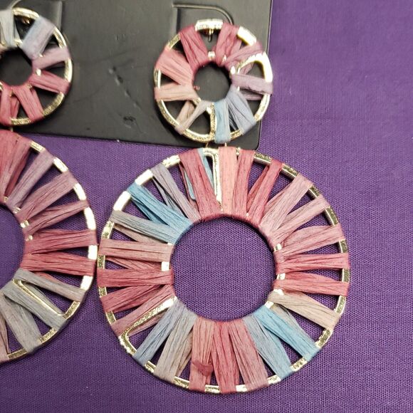 Torrid Dusty Rose Ombre Raffia Circle Statement Earrings Pink Blue - Picture 3 of 7